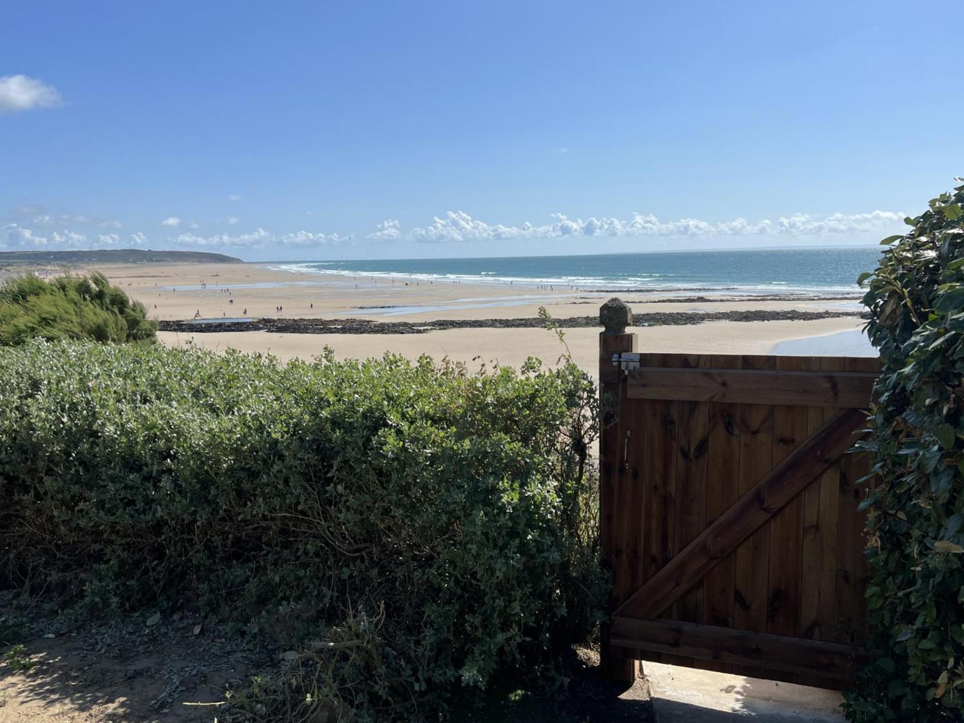 Le Bruit Des Vagues Villa Les Pieux Buitenkant foto